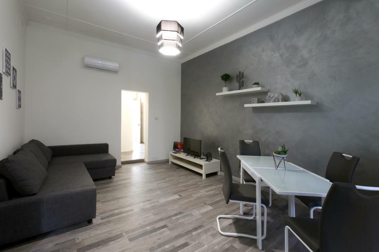 Апартаменты Tembo House - Pantano 2 Катания Экстерьер фото